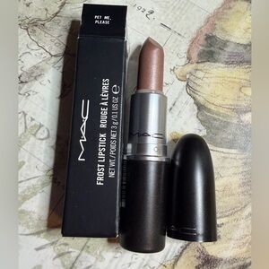 MAC COSMETICS RARE BNIB PET ME PLEASE FROST Lipstick Limited HTF Very Rare